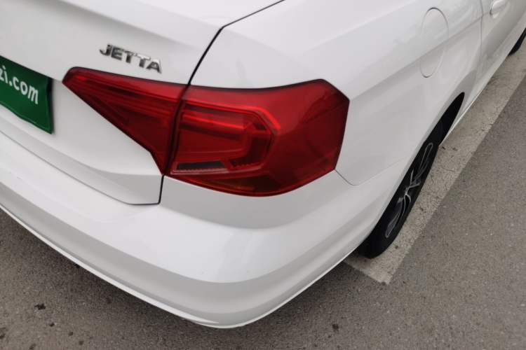 Used Volkswagen Jetta 2017 1.4L Manual Fashion Edition Right Rear Taillight