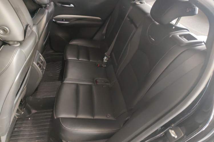 Used Cadillac XT4 2020 28T Two-Wheel-Drive Leading Version
