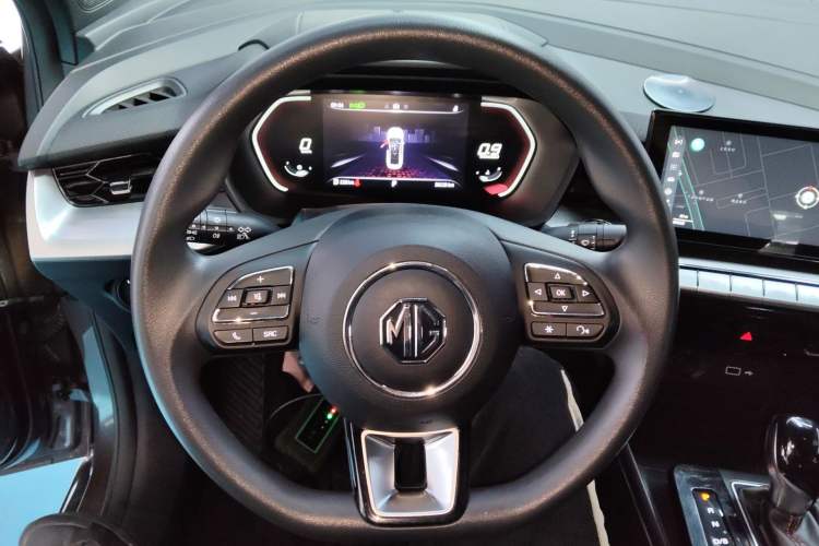 Used MG 5 2021 180 DVVT CVT Youth Luxury Edition
