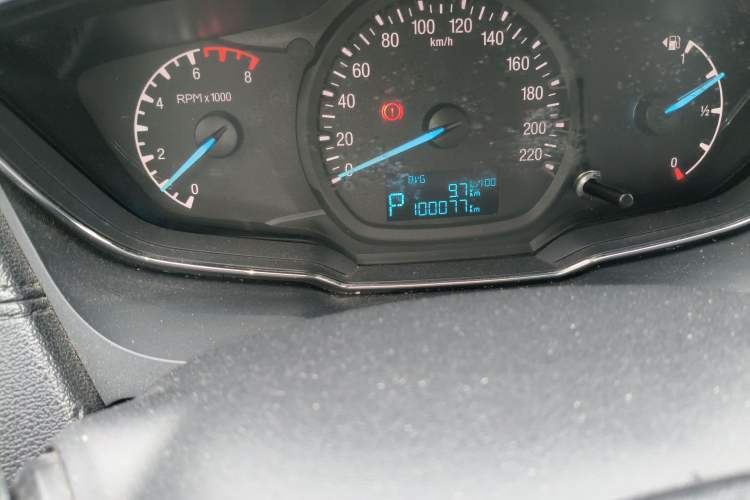 Used Ford Escort 2015 1.5L Automatic Fashion Model Odometer Close Up