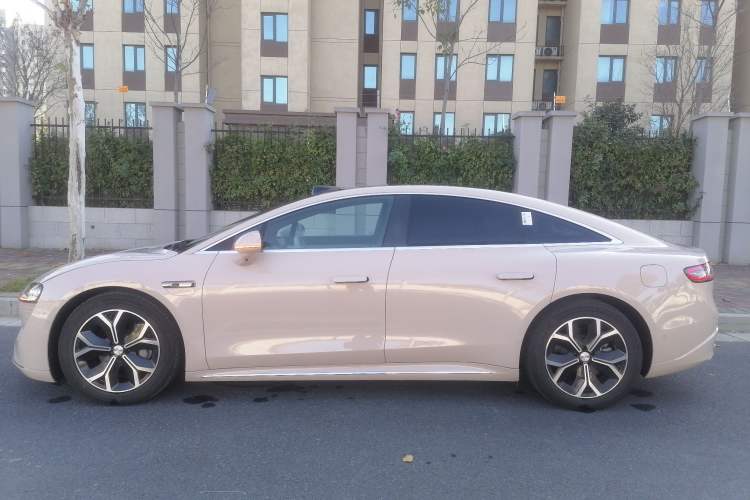 Used Hima Luxeed S7 2025 855 km Max