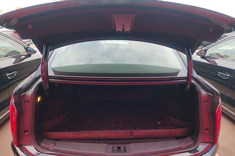 Used Hongqi E-QM5 2023 Base Travel Edition