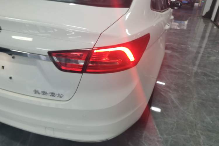 Used Ford Escort 2015 1.5L Automatic Fashion Model
