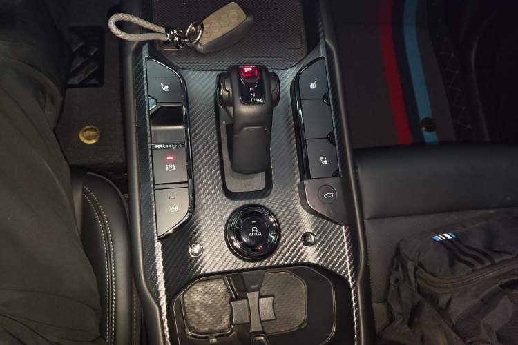 Used Haval H Dog 2023 1.5T Two-Wheel Drive Chao Ye Version Plus Gear Lever