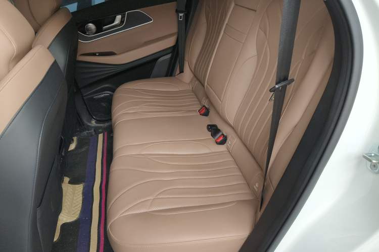 Used Chery Tiggo 8 L 2024 2.0T Two-Wheel Drive Luxury Edition 5 Seats
