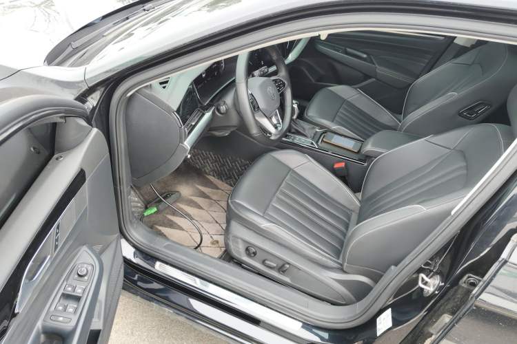 Used Volkswagen Passat 2023 Revised 330TSI Elite Edition
