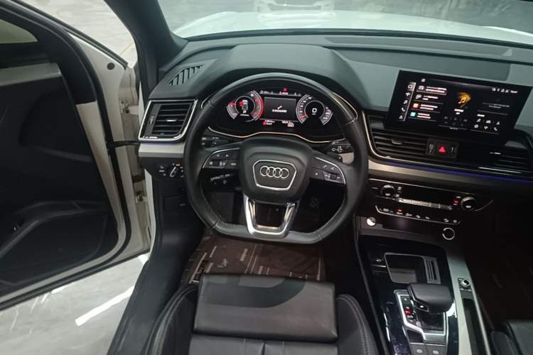 Used Audi Q5L Sportback 2021 40 TFSI Fashion Model
