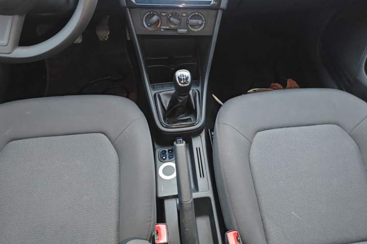 Used Skoda Rapid Spaceback 2016 Revised Version 1.4L Manual Front-Drive Edition
