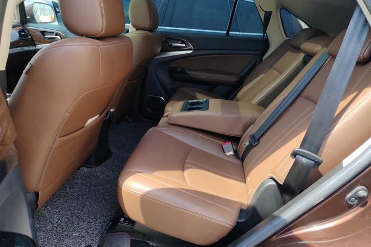 Used BYD S7 2016 2.0T Automatic Prestige Plus
