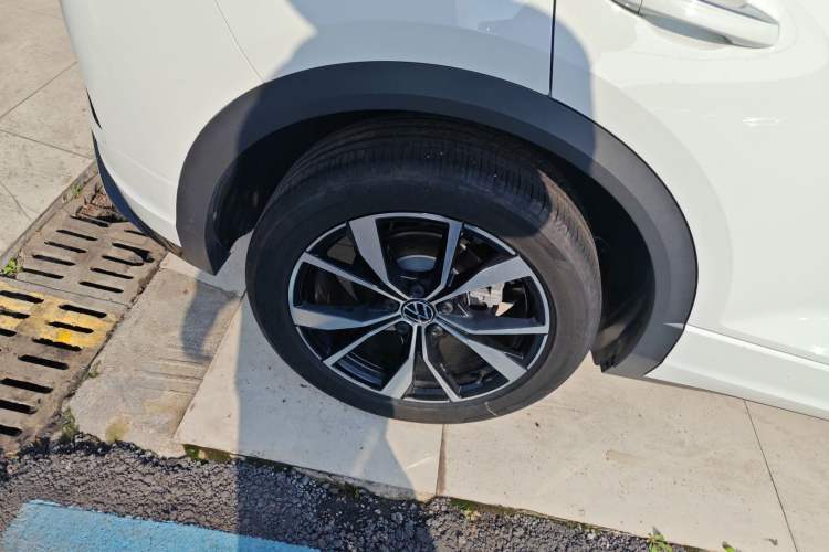 Used Volkswagen T-ROC 2025 300TSI DSG Two-Wheel Drive Chen Guang Edition