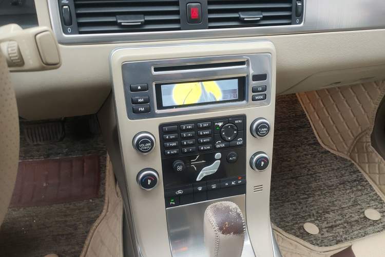 Used Volvo S80L 2011 2.0T ZhiShang Version