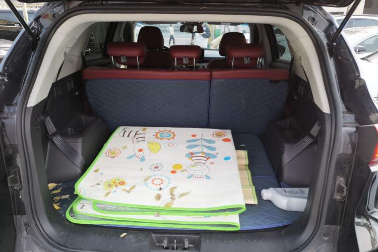 Used JETOUR X70 2024 1.5T DCT Glory PRO 7-Seater
