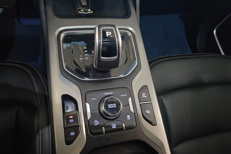 Used Geely Auto Haoyue 2020 1.8TD DCT Flagship 7-Seater
