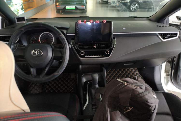 Used Toyota Levin 2019 185T CVT Entry-Level Version China VI Standard Center Console