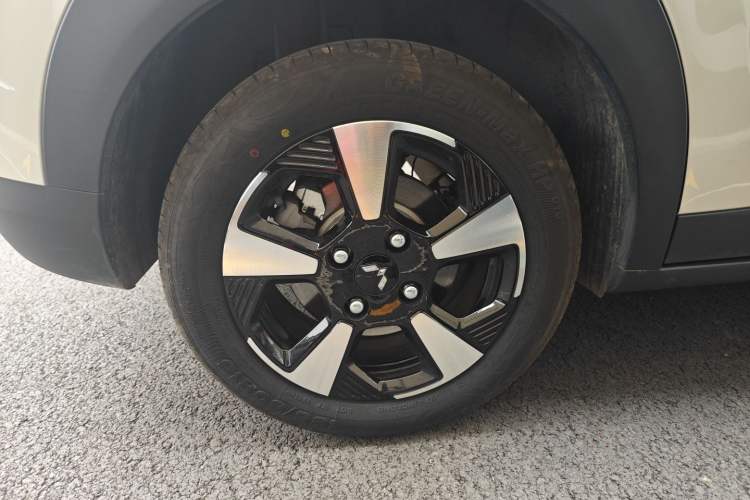 Used Wuling Bingo PLUS 2024 330 km Range Five-Seater Version