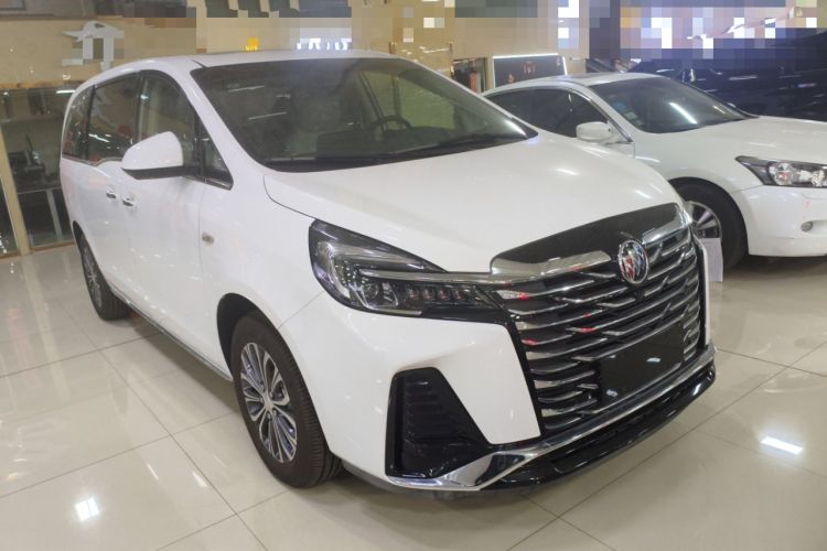 Used Buick GL8 2023 Facelifted Land Cruiser Executive Luxury Version