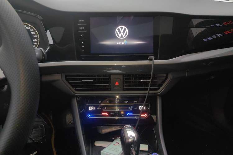 Used Volkswagen Bora 2021 280TSI DSG Elite Smart Connectivity Version Audio And AC Panel
