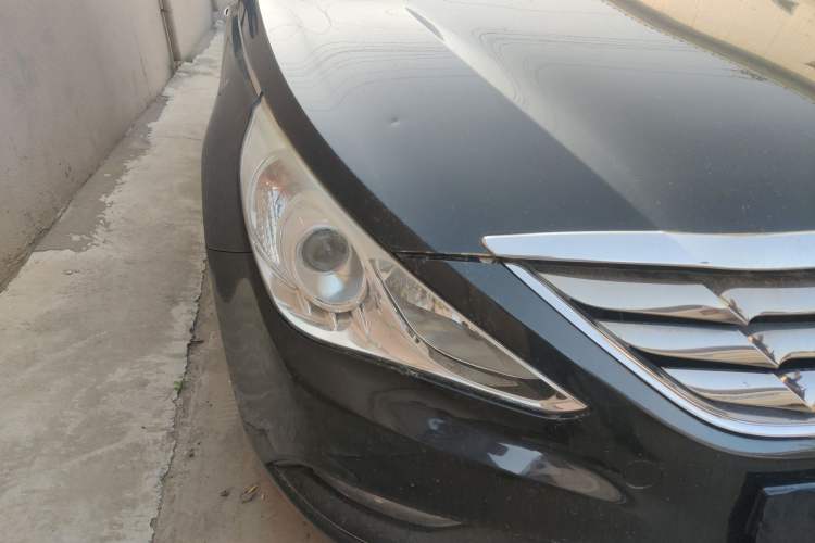 Used Hyundai Sonata 2011 2.0L Automatic Luxury Edition
