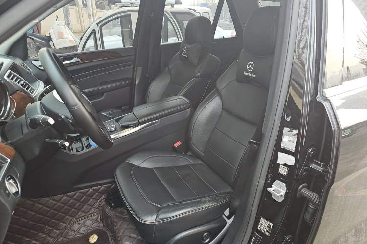 Used Mercedes-Benz M-Class 2014 ML 400 4MATIC Dynamic Model