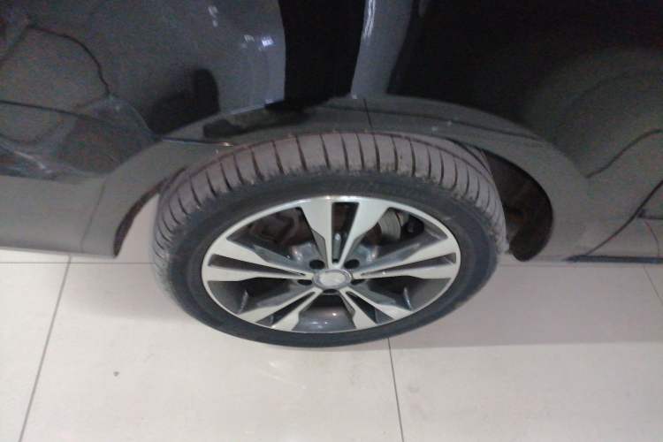 Used Mercedes-Benz V-Class 2016 V 260 Avantgarde Edition
