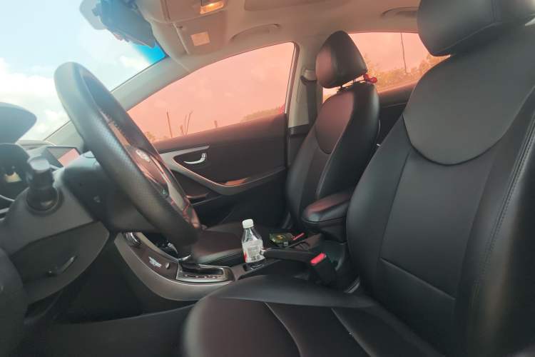 Used Hyundai Elantra (5th Generation / Langdong) 2015 1.6L Automatic Leading Model