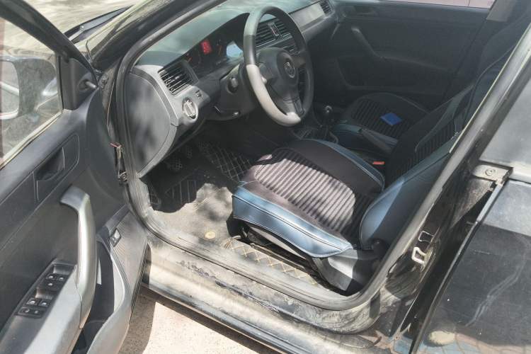 Used Volkswagen Santana 2013 1.4L Manual Fashion Edition
