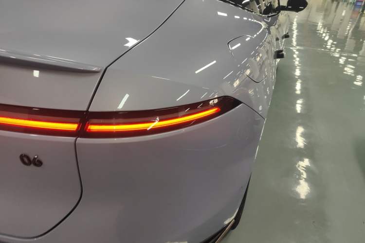 Used Avatr 06 2025 Pro Range-Extended Edition Exterior 3