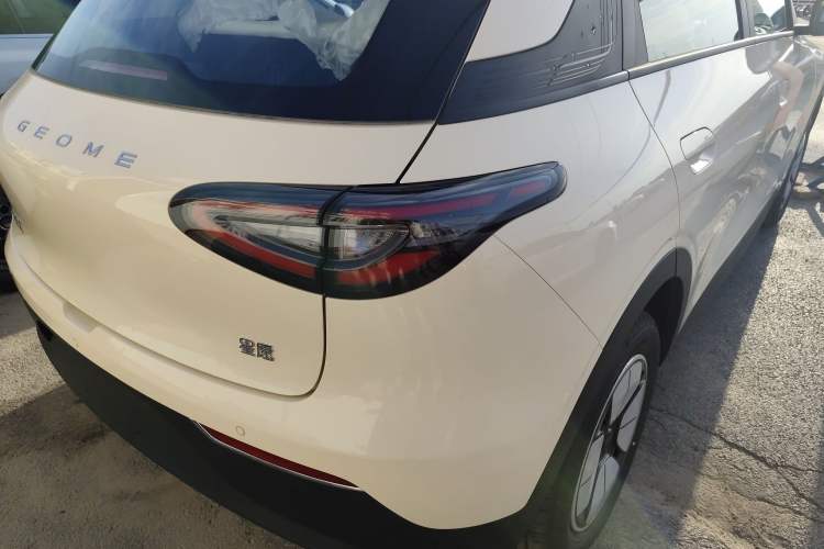 Used Geely Galaxy Geome 2026 Model 310km Youth Edition Right Rear Taillight