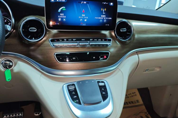 Used Mercedes-Benz V-Class 2022 V 260 L Long-wheelbase Luxury Edition