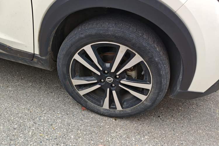 Used Nissan Kicks 2019 1.5L CVT Smart Connect Luxury Edition
