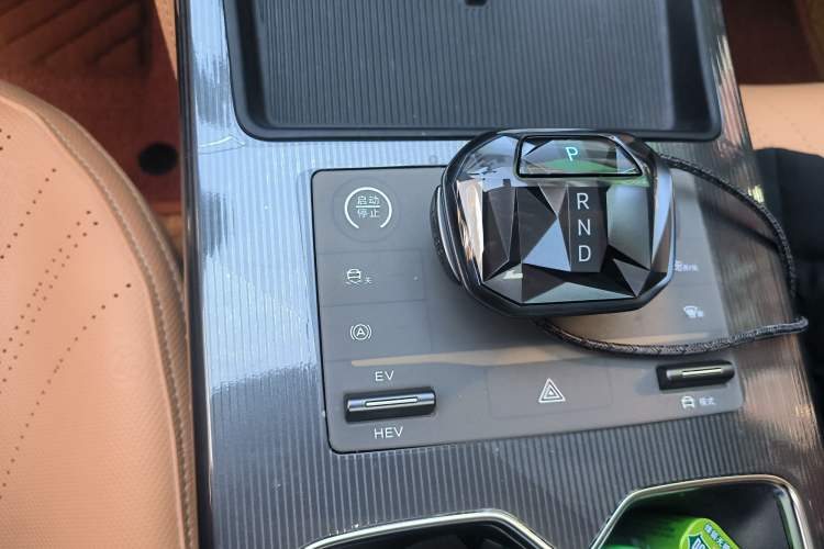 Used BYD Song L DM-i 2024 112 km Leading Edition
