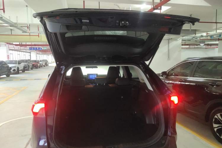 Used Toyota RAV4 2022 2.0L CVT Two-Wheel Drive Fashion Plus Edition