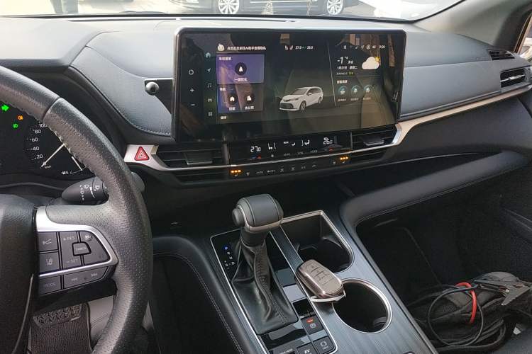 Used Toyota Sienna 2024 2.5L Hybrid Luxury Edition