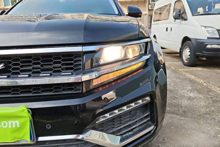 Used Zotye Domy X7 2017 1.8T DCT Prestige Model
