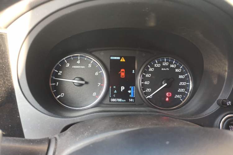 Used Mitsubishi Outlander 2016 2.4L 4x4 Elite Edition 5 Seats Instrument Cluster