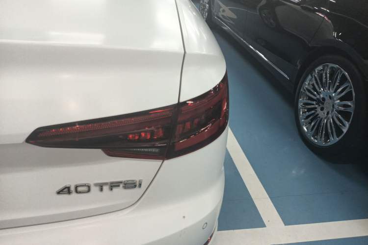 Used Audi A4L 2019 40 TFSI Fashion Edition China VI Emission Standard