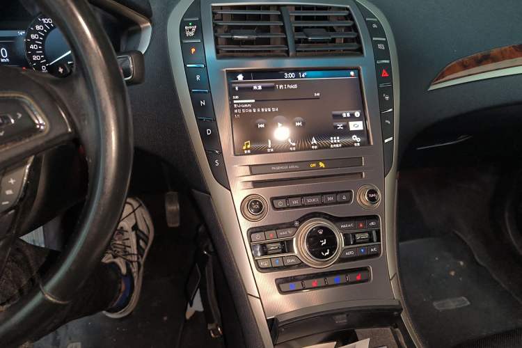 Used Lincoln MKZ 2017 2.0T Luxury Edition
