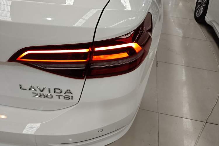 Used Volkswagen Lavida 2022 280TSI DSG Comfort Edition Right Rear Taillight