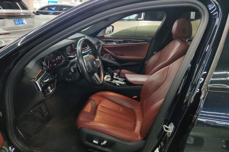 Used BMW 5 Series 2018 Restyled 530Li Leading Edition M Sport Package