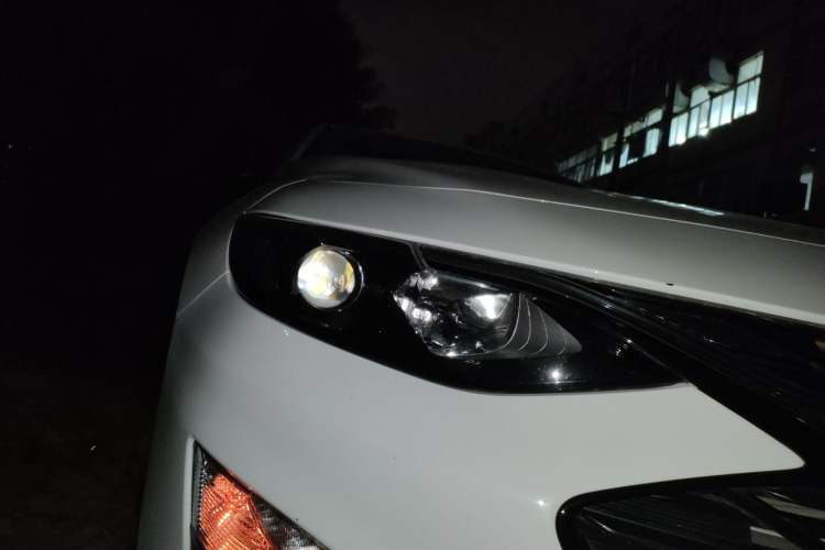 Used Chevrolet Malibu XL 2022 Redline 550T Automatic Sport Edition Right Front Headlight