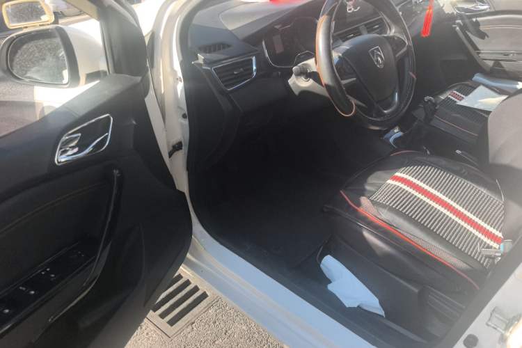 Used Baojun 310 2016 1.2L Manual Luxury Model