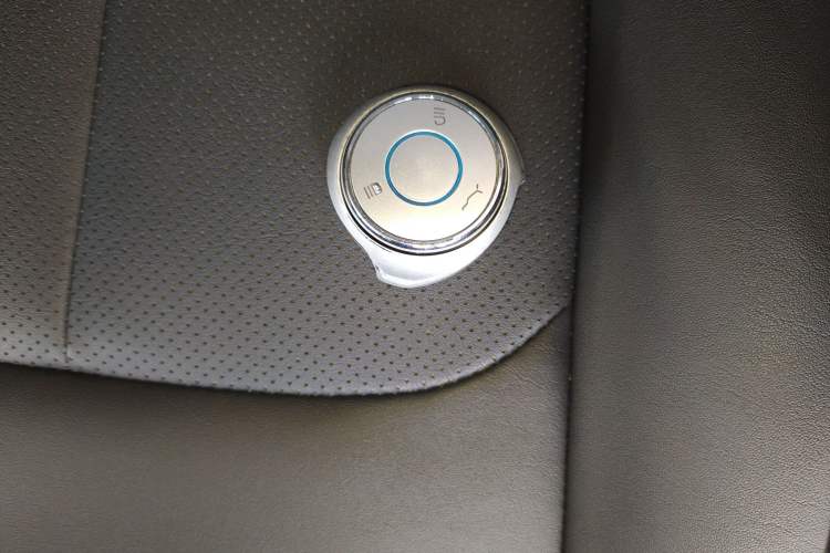 Used NETA V 2021 Standard Range Entertainment Version – Upgraded Model Vehicle Key