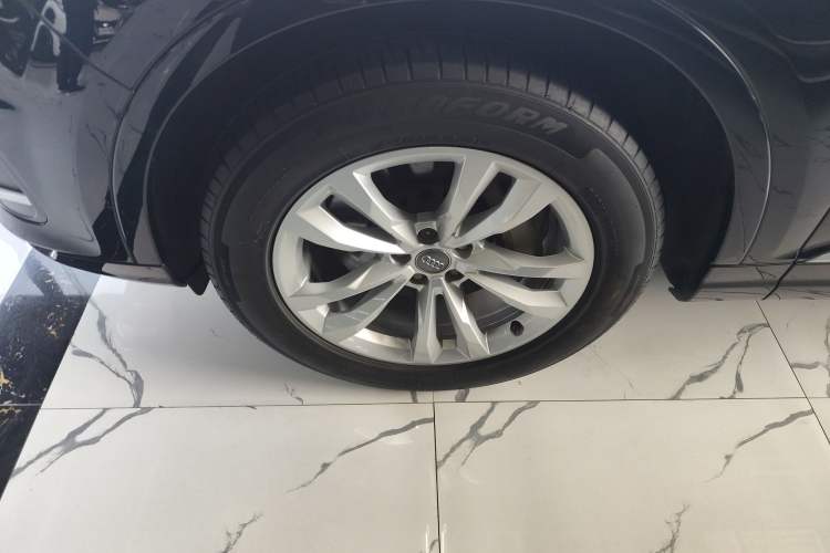 Used Audi Q7 2019 45 TFSI Comfort Model