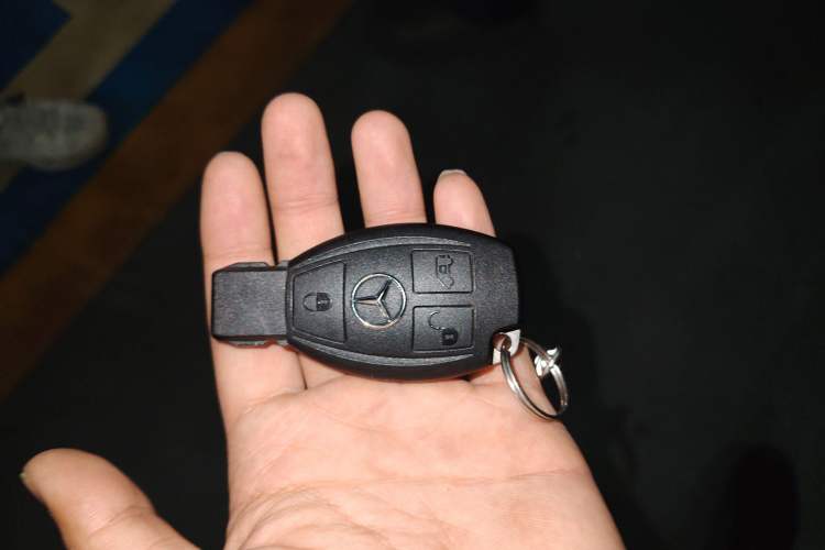 Used Mercedes-Benz Vito 2024 2.0T Business Version 7 Seats