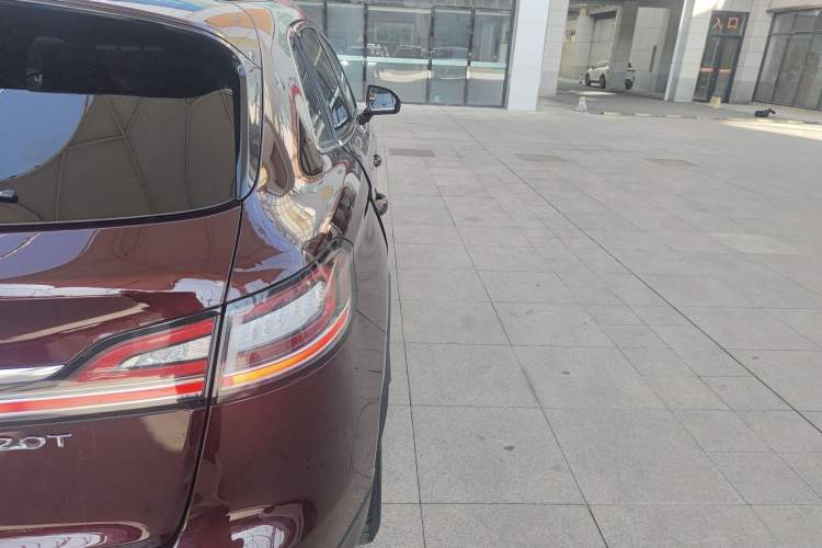Used Lincoln Nautilus 2019 2.0T Two-Wheel Drive Luxury Edition China VI Standard
