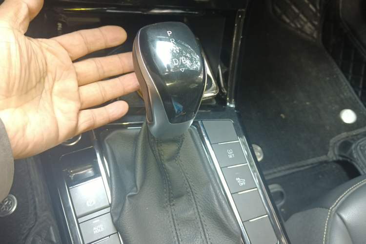 Used Volkswagen Passat New Energy 2019 430 PHEV Hybrid Elite Edition Gear Lever