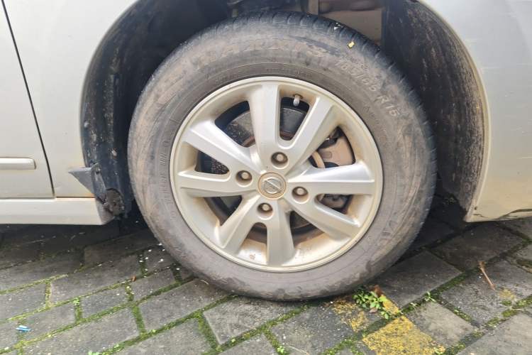 Used Nissan Sylphy 2016 Classic 1.6XE Manual Leading Edition Right Front Wheel Hub