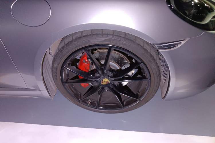 Used Porsche 718 2019 Boxster T 2.0T Right Front Wheel Hub