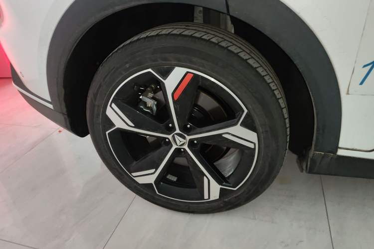 Used Deepal S07 2026 230Ultra with Huawei Qiankun ADS SE Edition Right Rear Wheel Hub
