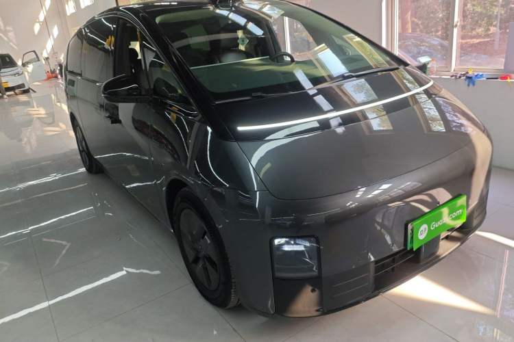 Used Li Auto MEGA 2024 Ultra Model Exterior 2